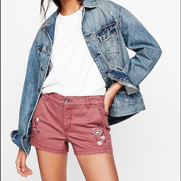 Midrise embroidered pink twill shorts - Picture 2 of 3